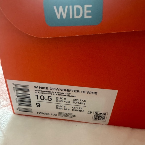 Nike Downshifter 13 Wide White/Platinum Tint - Picture 2 of 5